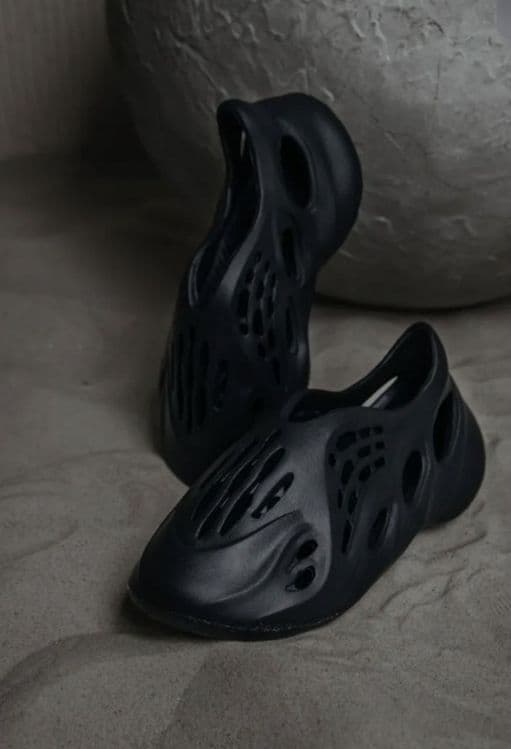 Adidas Yeezy Foam RNNR Onyx — 5