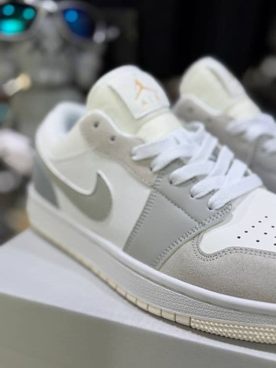 Jordan 1 Low Paris — 3