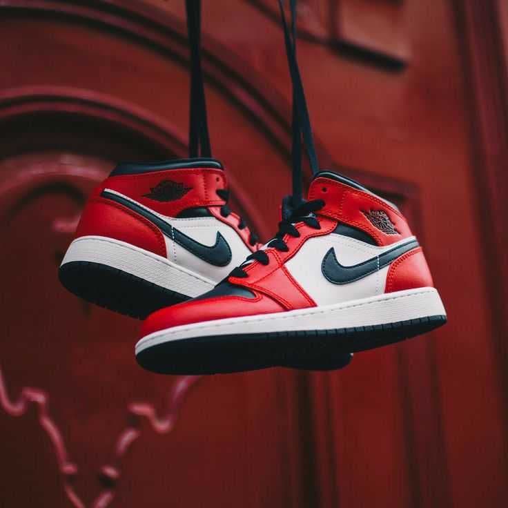 ТОПовые кроссовки Nike Air Jordan 1 — 3