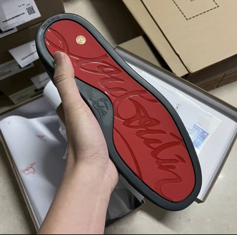 Louboutin (лабутены) — 2