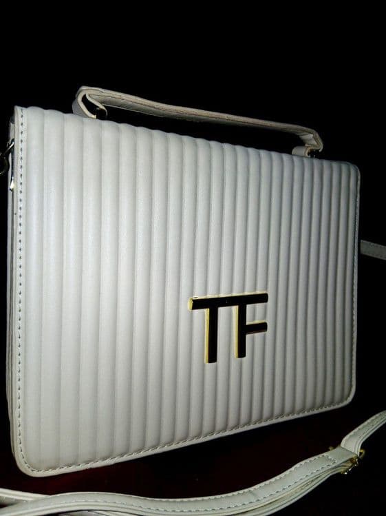 По распродаже из Америки, женская сумка от бренда "TF" ! Цена 120.000 — 2
