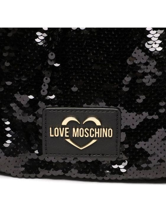 Трендовая сумка Love Moschino 
Состояние новое 
!Оригинал !
Цена оконч — 5