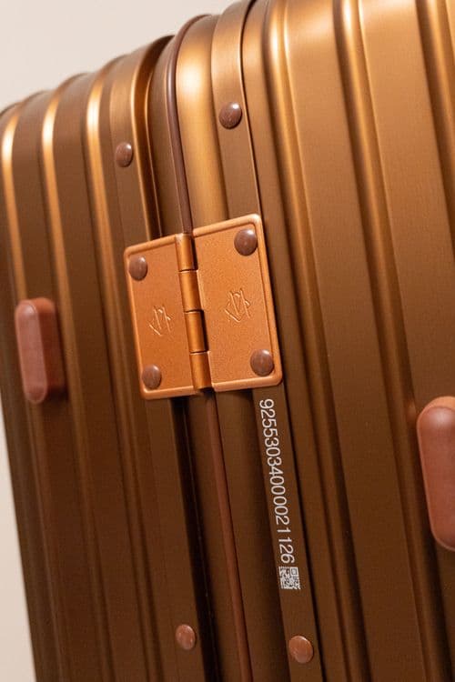 RIMOWA Bronze Collection — лимитированный чемодан (Check-In M) — 4
