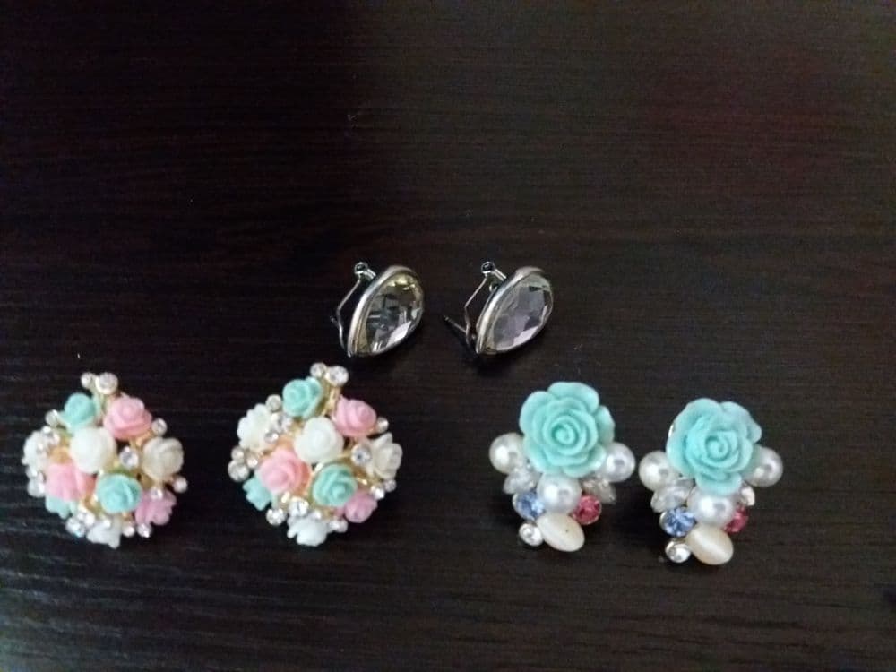 Серьги, кольца, бижутерия. — 2