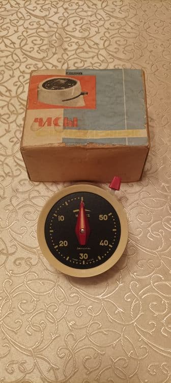 Часы механические. — 4
