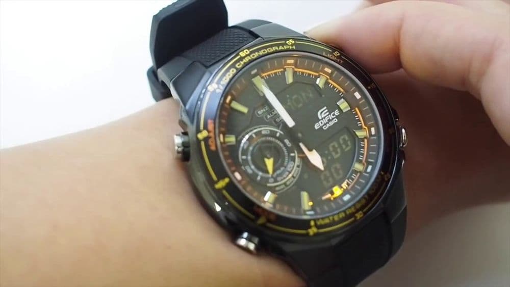 Продаю оригинальные мужские часы Casio Edifice EFA-131