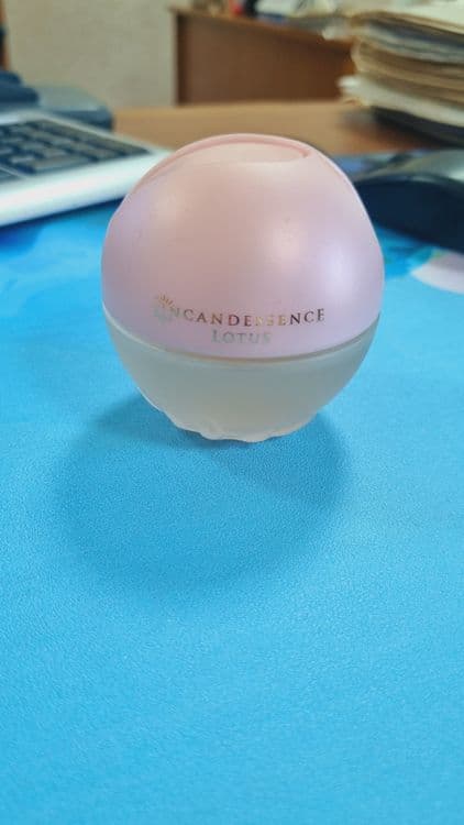 Продам туалетную воду INCANDESSENCE — 1