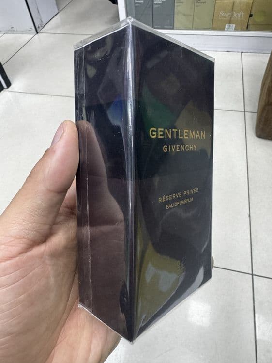 Givenchy Gentleman Eau De Parfum Reserve — 5