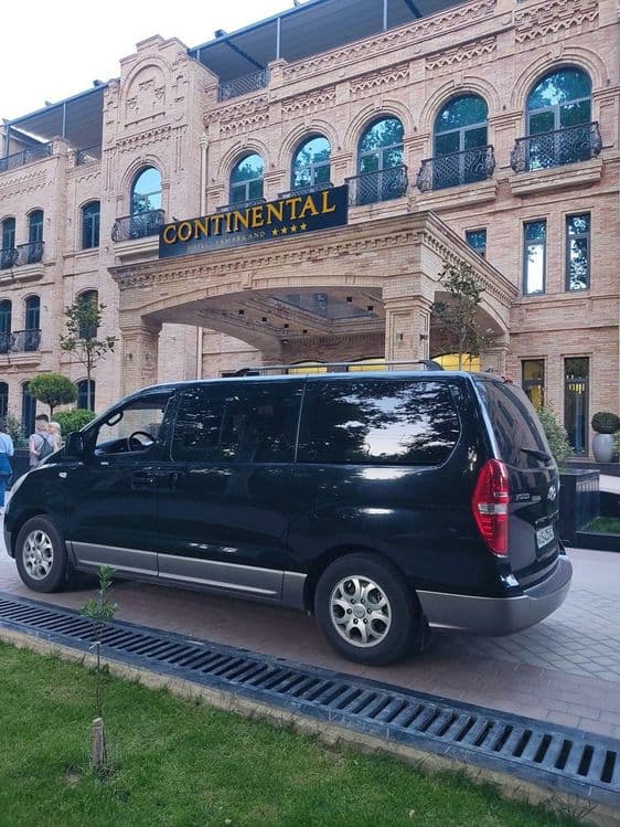 Поездка в Самарканд. Экскурсия. Тур в горы. Минивэн Hyundai, кроссовер — 1