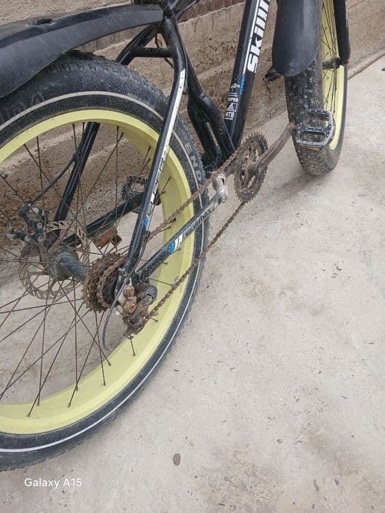 Skuter va telefon bilan abmen bor velosiped holati ideal — 2