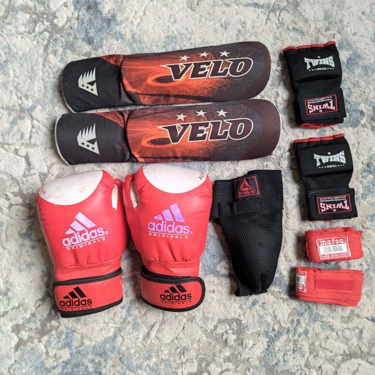 Kick box uchun komplekt