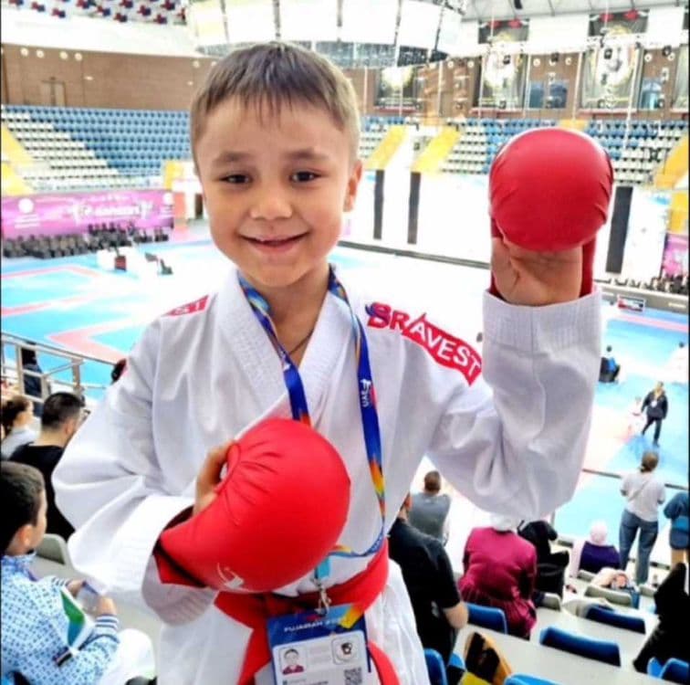 Кимоно для каратэ WKF и Shotokan с нашивками на плечах — 4