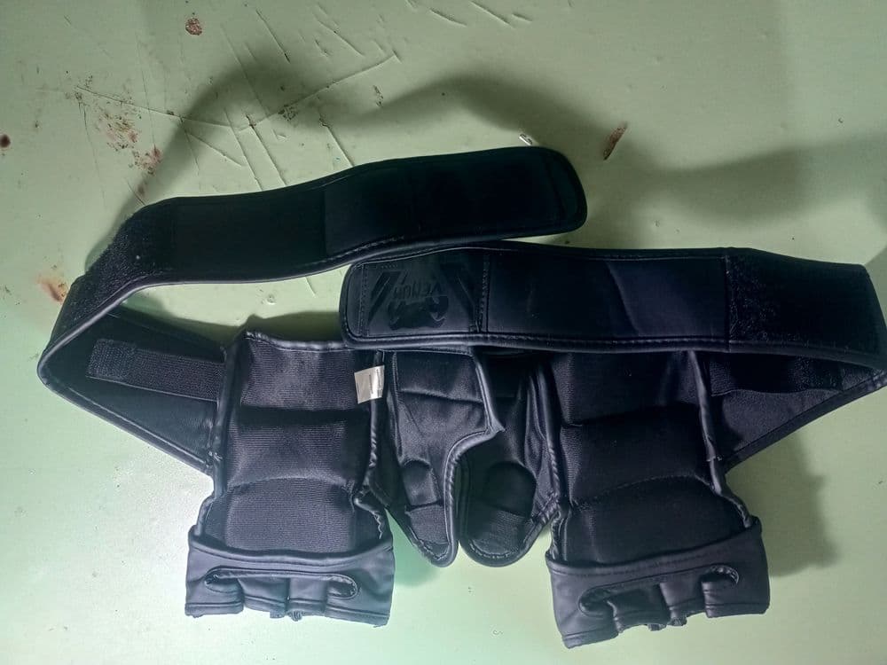 VENUM MMA perchatkasi sotiladi. — 5