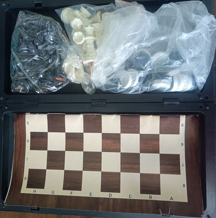 Шахматы шашки два в одном — 1