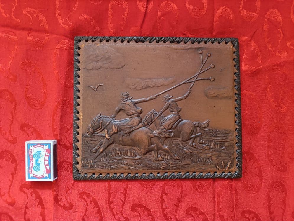 Вымпел , картины , чеканка , панно из натуральной кожи ( СССР , Австри — 3