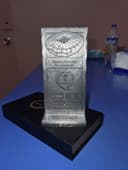 Подарочная статуэтка из Катара для ценителей футбола