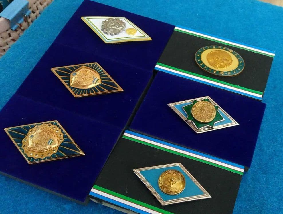 Значки ромбы институты ВУЗы Узбекистана 6шт. — 2