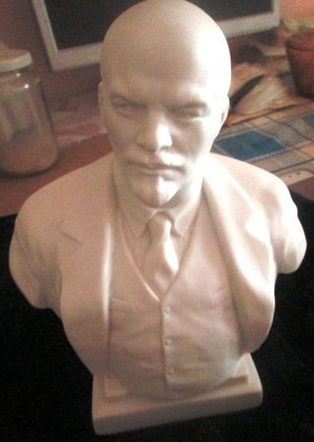 Бюст В.И.Ленина. ХХ век фарфор. ЛФЗ. — 1