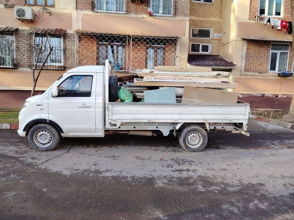 Вывоз строительный мусор, старую мебель, разный хлам. 
(мусор с квар — 3