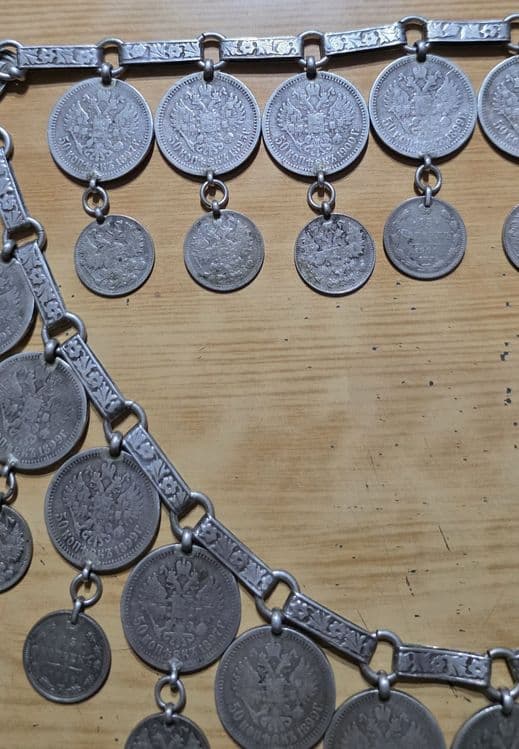 Антикварное старинное женское украшение из монет царя Николая второго — 8