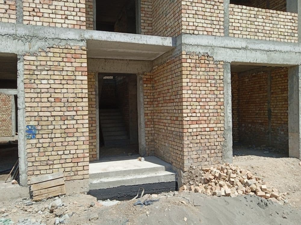 Ustabor  gisht, shlokoblok,beton ishl,tom yopamiz. Кладка кирпича, бет — 1
