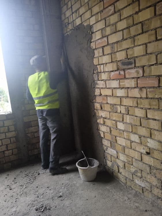 Ustabor  gisht, shlokoblok,beton ishl,tom yopamiz. Кладка кирпича, бет — 3