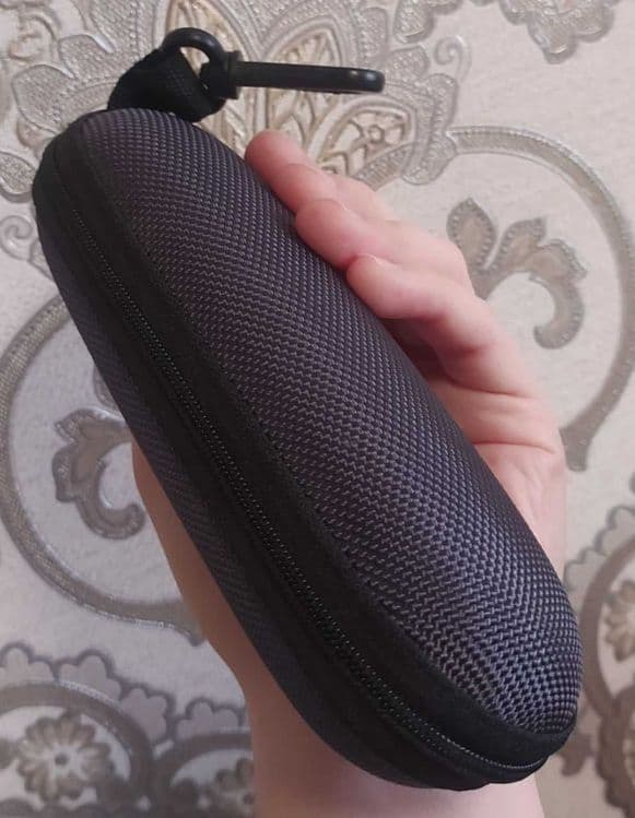 Доставка. Футляр для очков с крючком — 5