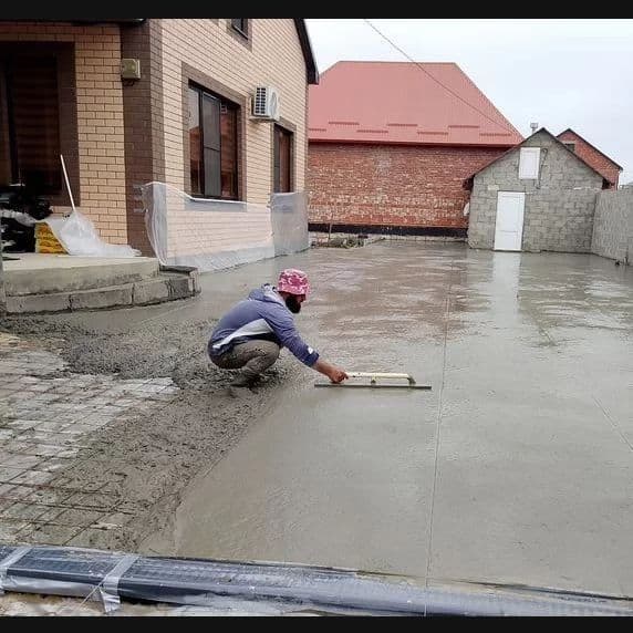 Стяжка бетонные работы заливаю двор отмостка площадка стяжки пол — 2