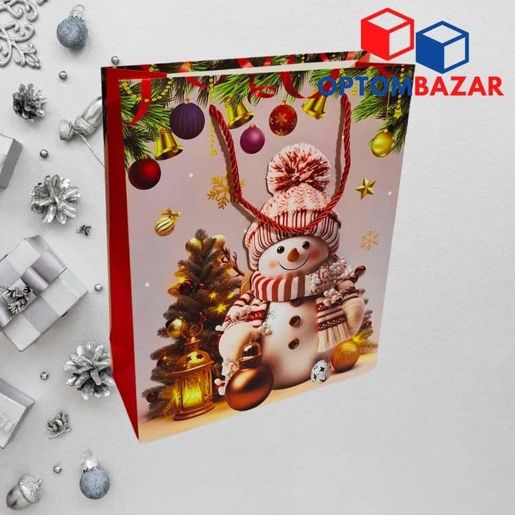 Yangi yil sovg'alari uchun archa rasmli 26x10x32 sm qog'oz paket — 1