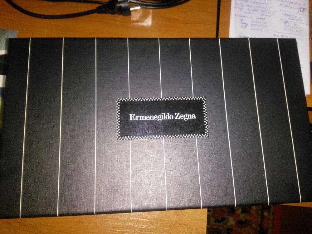 Подарочная шкатулка и брендовая коробка Ermenigildo Zegna — 5