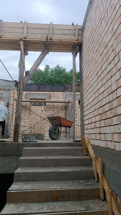 Гишт урамиз хар хил турдаги асбоб ускуналар узимиз билан — 4