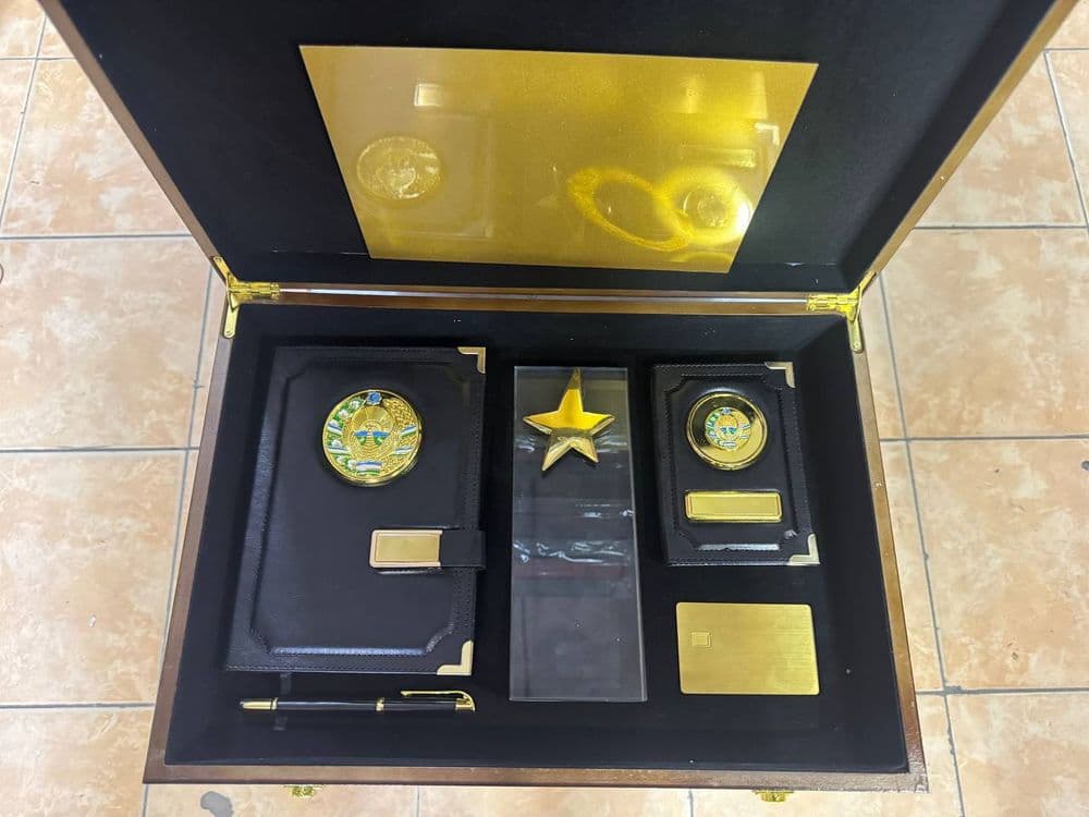 Подарочный VIP-набор в кейсе — 3