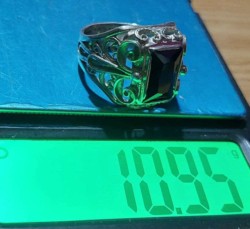 Кольца мужские разные новые. Серебро 925 пробы. Цена за 1 грамм — 4