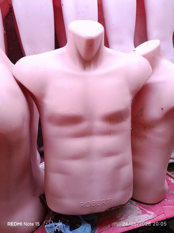 Maniken  sotiladi — 2