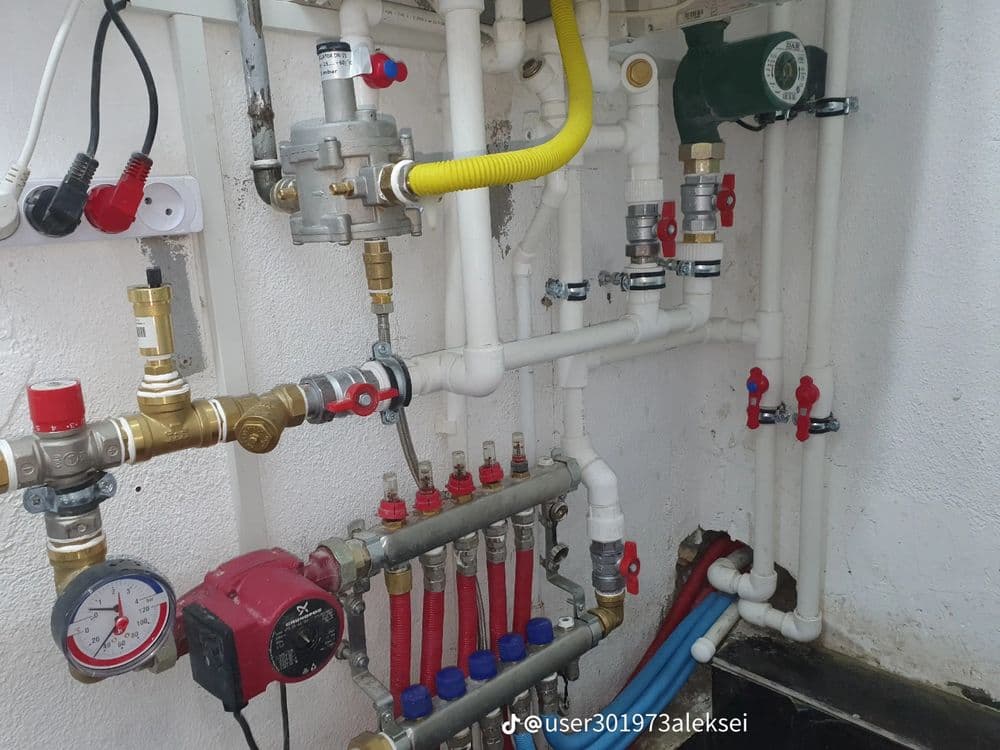 Газосварка сантехника отопительной системы. — 8