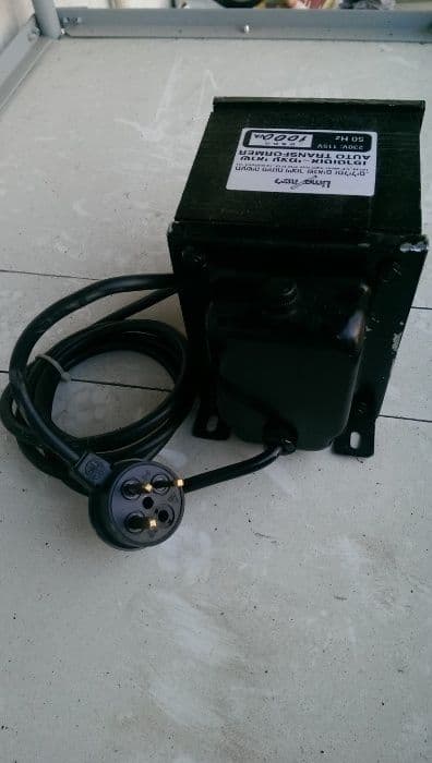 Конвертер (адаптер)напряжения 220v-110v 1000w Made in IZRAEL. — 4