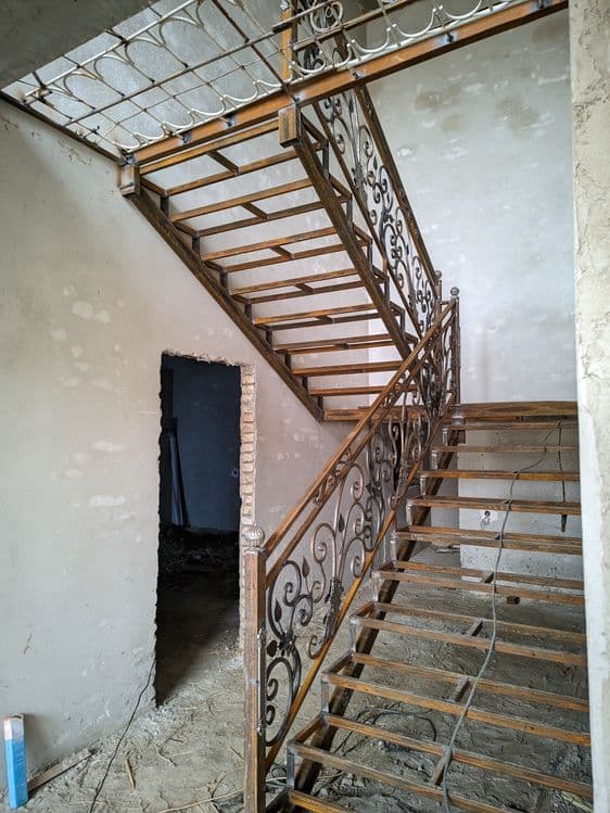 Elektro svarka  zina lesnitsa perila naves . Лестница аграждения — 3
