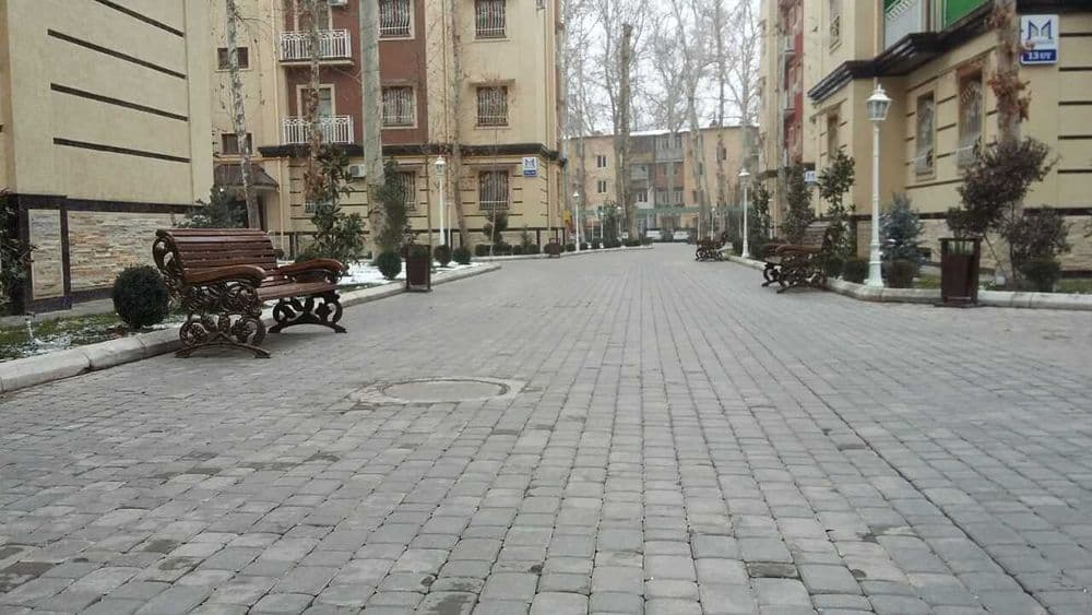 Skameyka va Urna  Скамейка ва Урна — 1