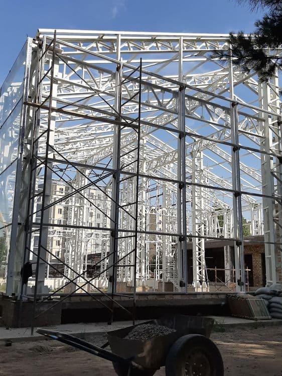 TOM NAVES  taxta va Metal  konstruksiya Tom Naves Mansard — 1
