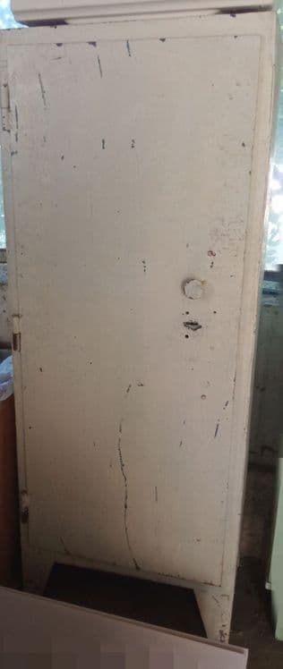 Продаётся сейф металические Б/У — 2