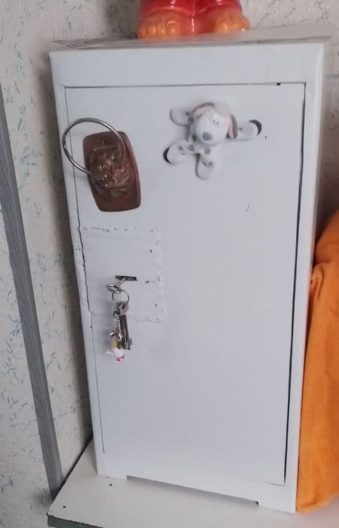 Продаётся Сейф СССР.Высота 70см. ширина 35 см — 1