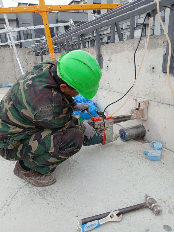Devor beton teshish — 1