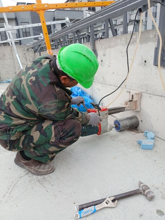Beton devor teshish — 4