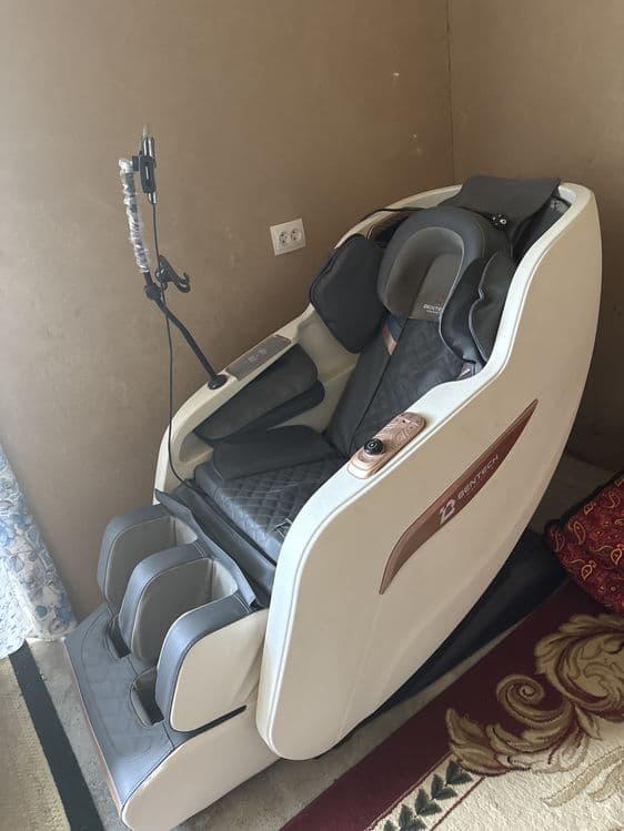 Massajniy stol  hali yangiday 6 oy buldi olganimga pachtiy ishlatmadik — 1
