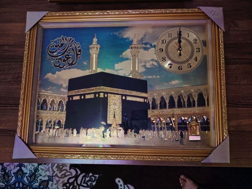 Soat devorga ilinadigan — 1