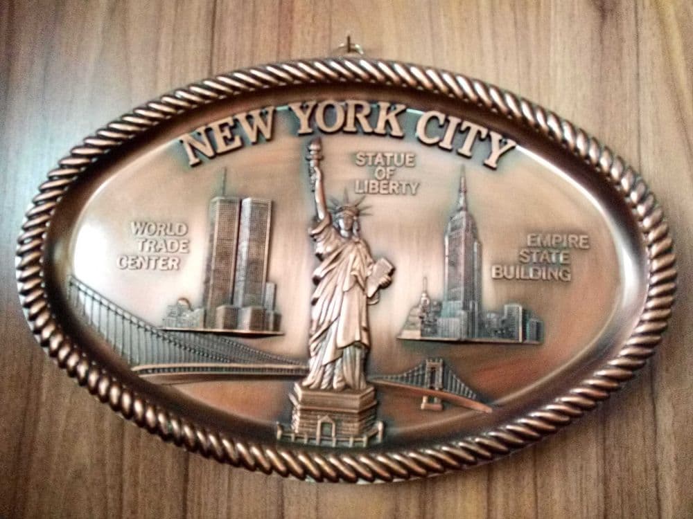 Декоративный настенный сувенир New York City,привозной из США — 1