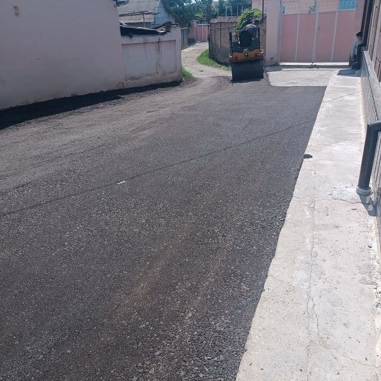 Asfalt yotqizib beramiz zamonaviy texnikalar mavjud. — 2