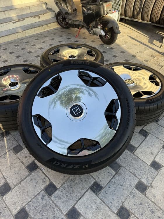 Zeekr X9 arginal 285/45/22 diska balon yengi treilerda kegan maasla — 2