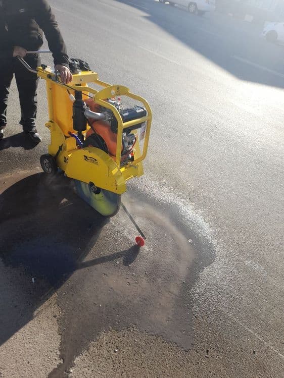 Asfalt beton kesamiz xizmatimiz kafolatlangan 
Mirojat uchum tel 
93 6 — 3