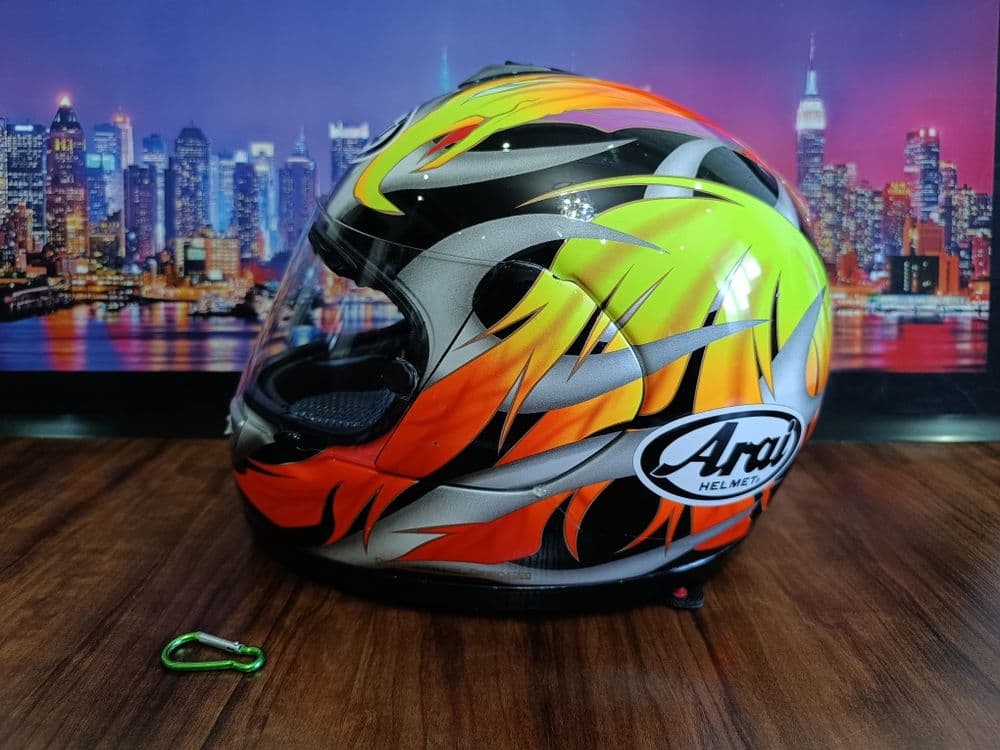 Мото шлем от Японского бренда ARAI QUANTUM e — 1